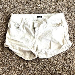 Rue21 - size 9/10 - white jean shorts - USA back pockets